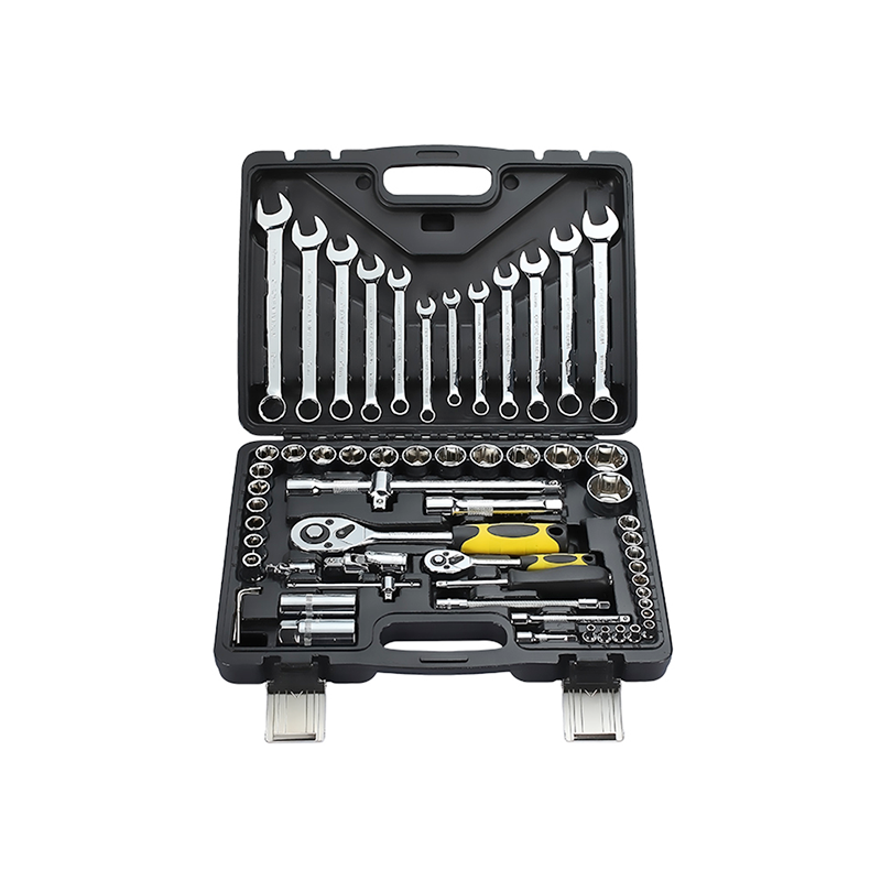 61pc Automobile instrumenta domus